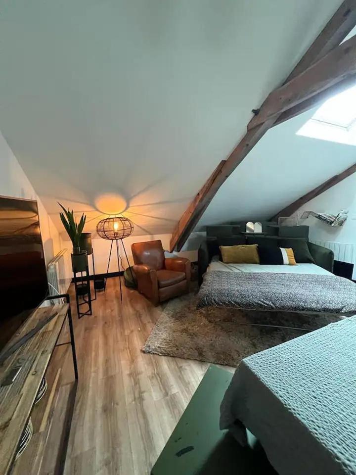 Logis Hotel Restaurant De La Poste Pontgibaud Ngoại thất bức ảnh