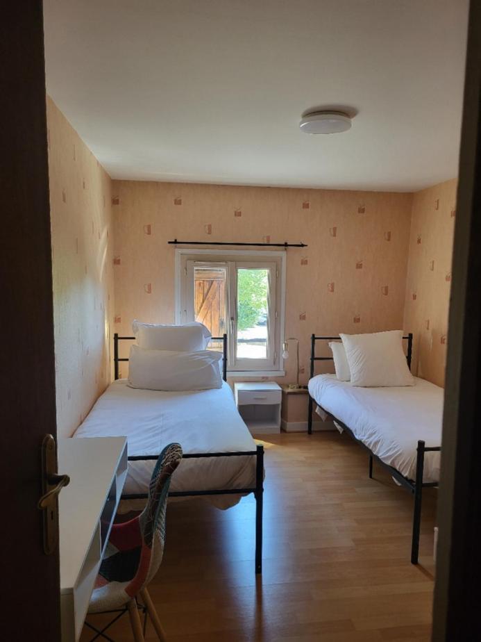 Logis Hotel Restaurant De La Poste Pontgibaud Ngoại thất bức ảnh