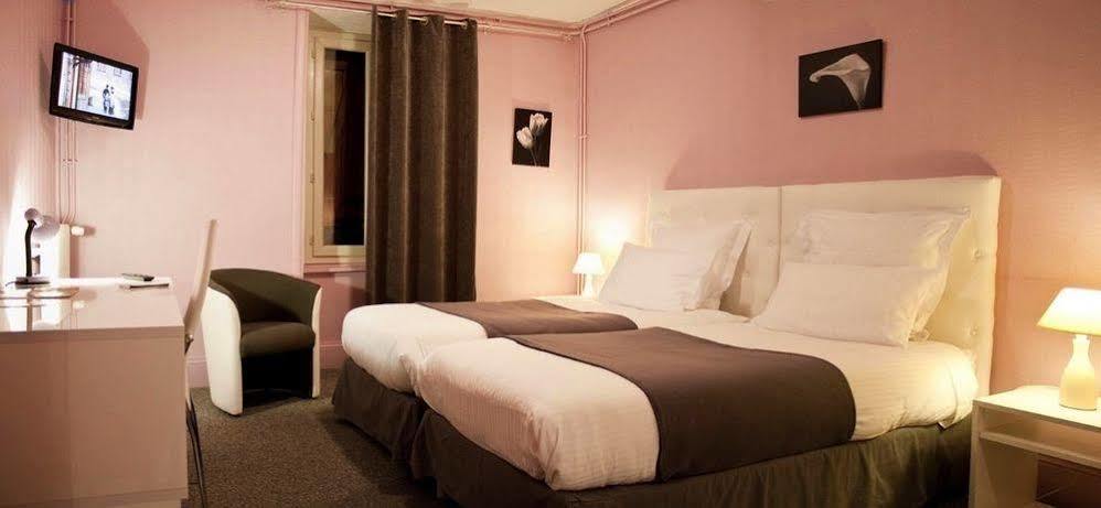 Logis Hotel Restaurant De La Poste Pontgibaud Ngoại thất bức ảnh