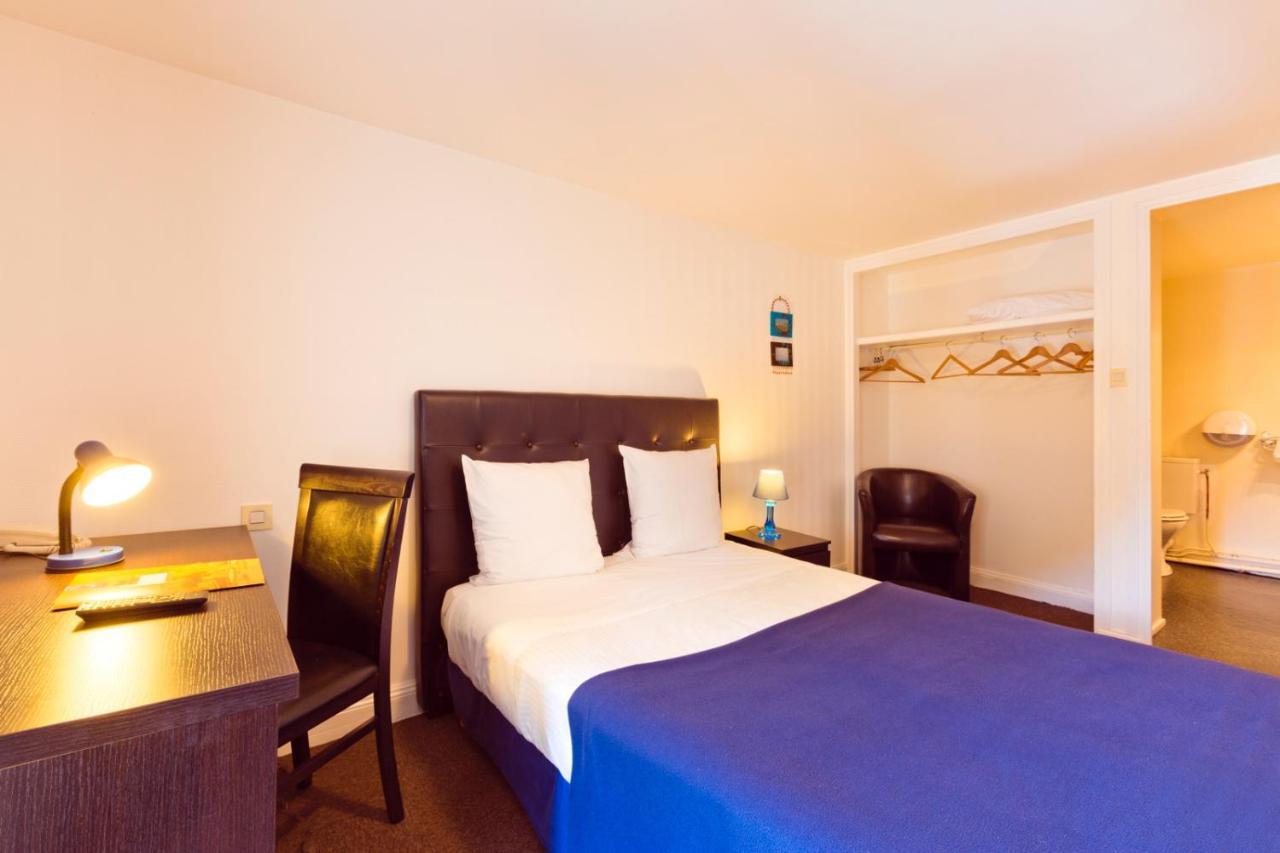 Logis Hotel Restaurant De La Poste Pontgibaud Ngoại thất bức ảnh